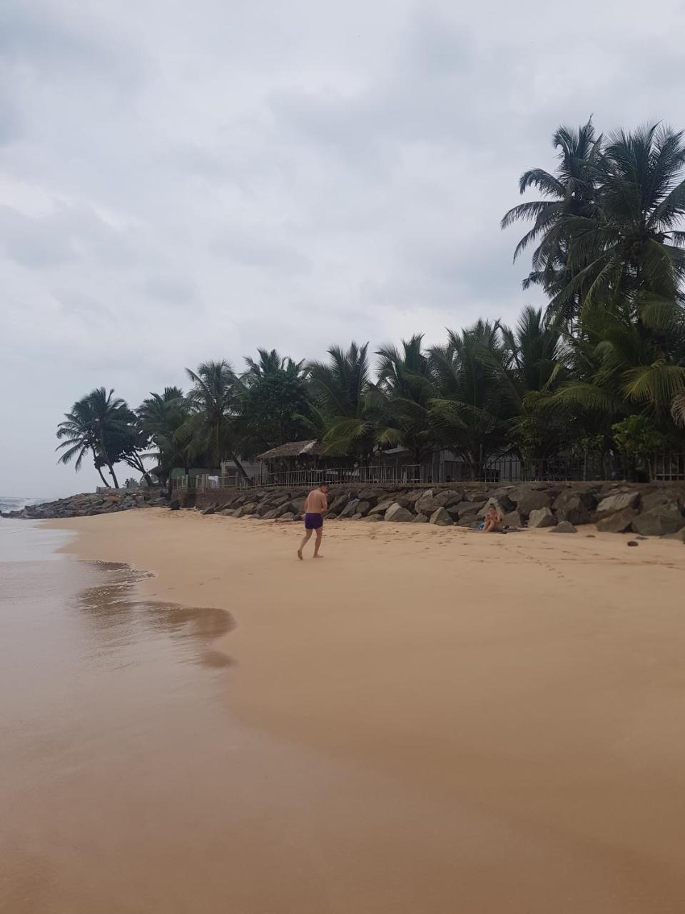 Rainbow Surf Beach Hotel Koggala Exterior photo